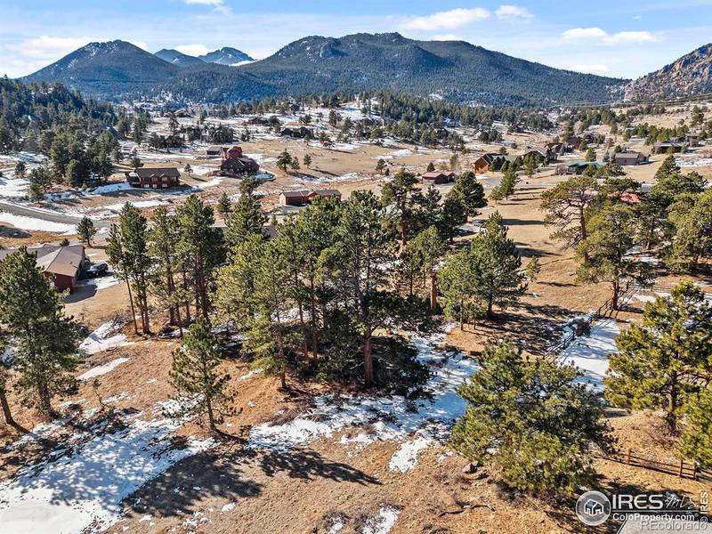 405 Pawnee DR, Estes Park, CO 80517