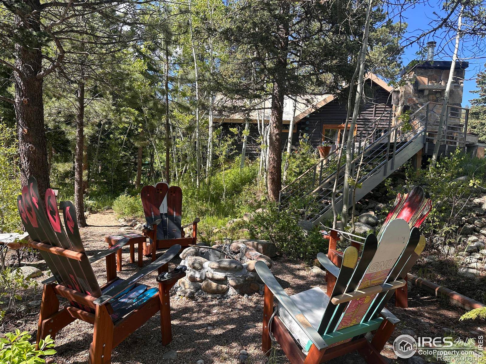 Lyons, CO 80540,820 Riverside DR