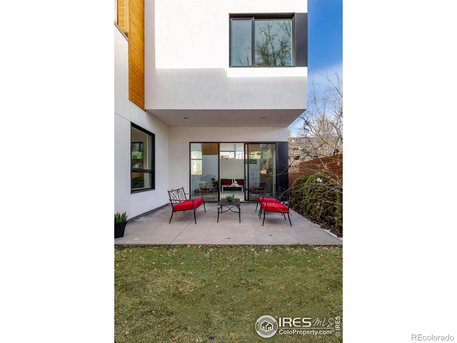 Boulder, CO 80302,2304 Pearl ST #2