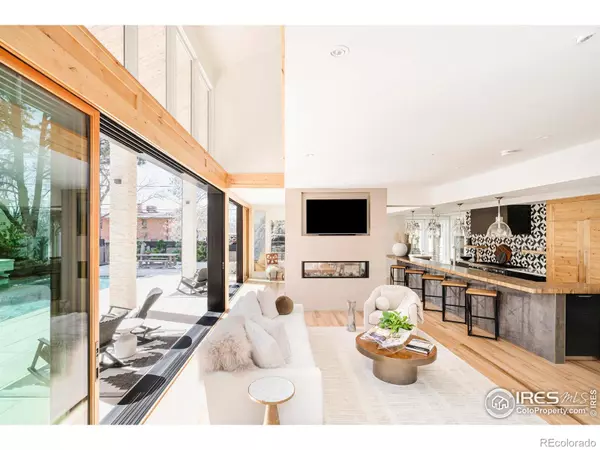 Denver, CO 80220,35 Dahlia ST