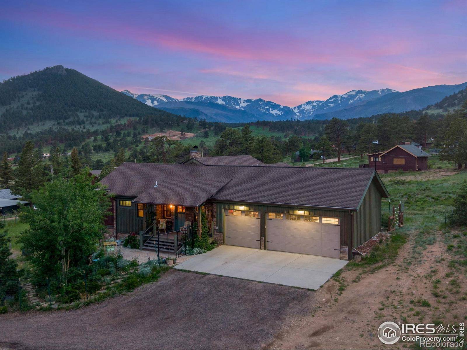 2055 Siskin DR, Estes Park, CO 80517