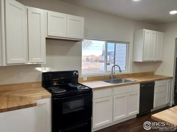 Weldona, CO 80653,809 Warren ST