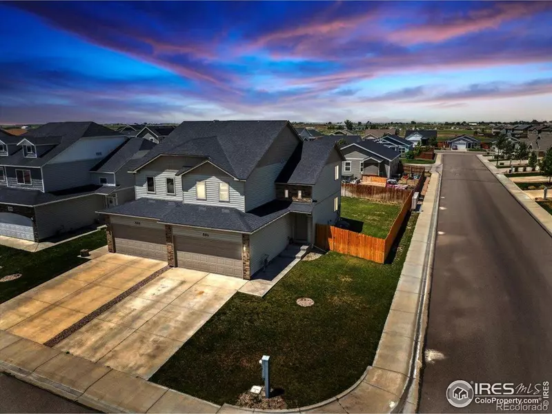 501 Foxtail PL, Wiggins, CO 80654