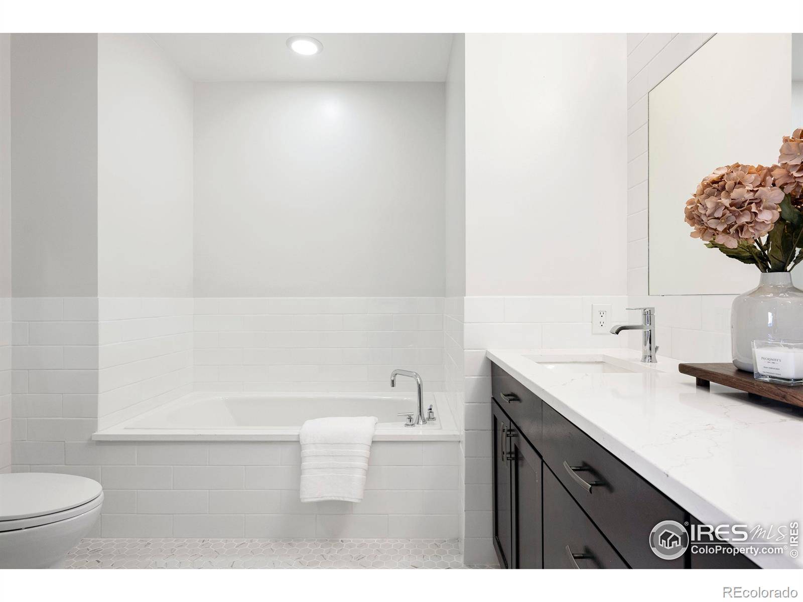 Denver, CO 80238,2958 Syracuse ST #306