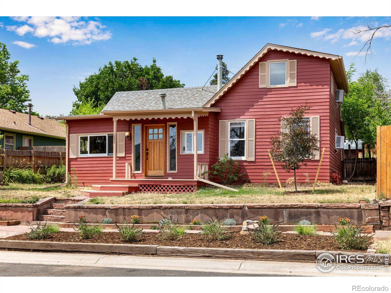 208 Main ST, Lyons, CO 80540
