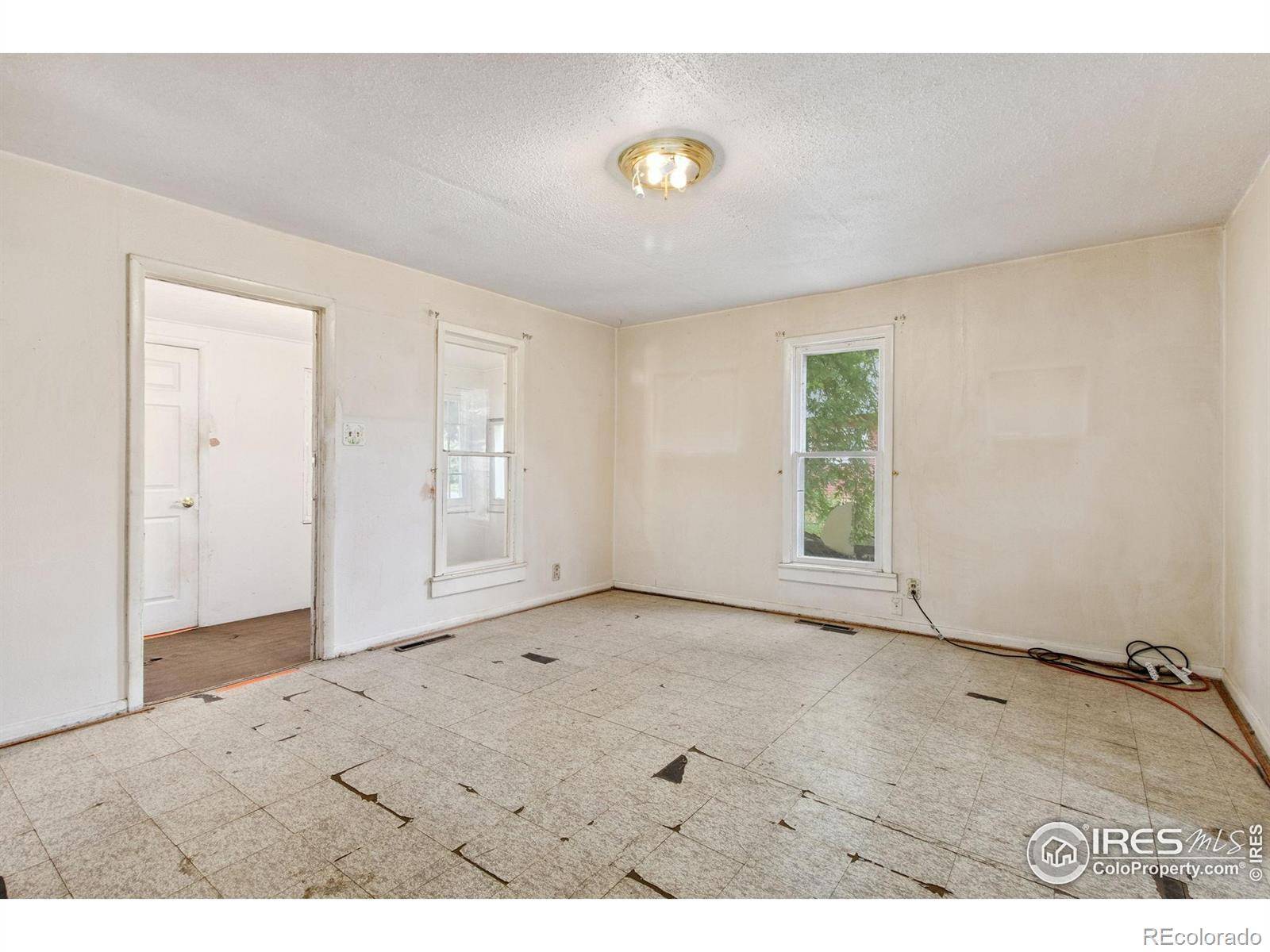 Loveland, CO 80537,760 E 8th ST