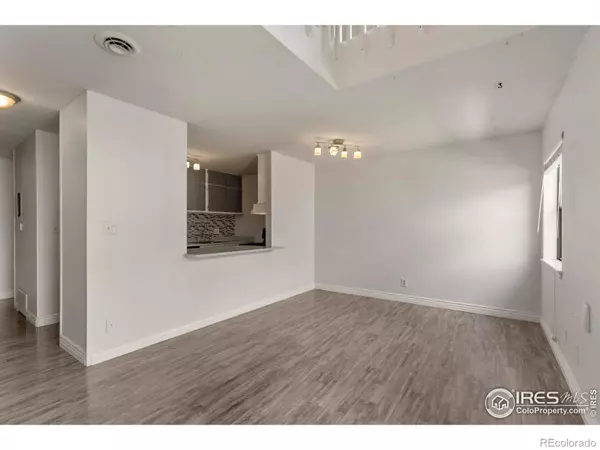 Longmont, CO 80504,225 E 8th AVE #20