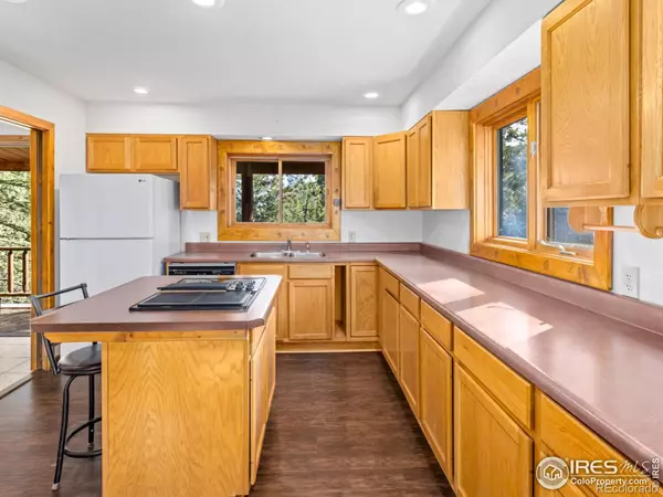 Lyons, CO 80540,255 Apache