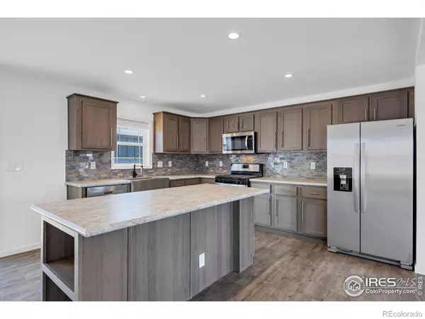 Loveland, CO 80537,492 Sunset Cliffs DR