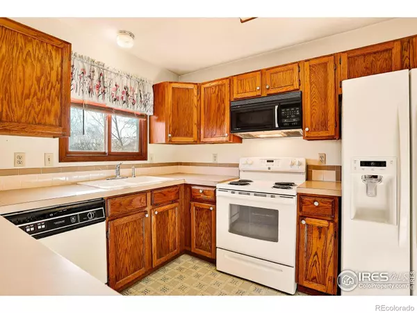 Berthoud, CO 80513,809 Jay PL