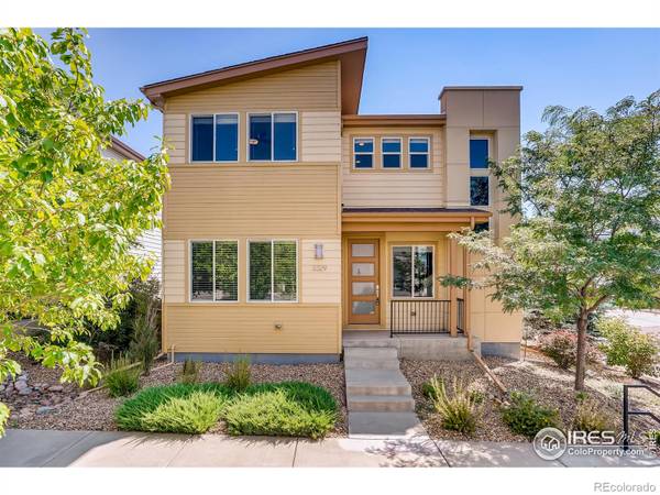 3329 Cranston CIR, Highlands Ranch, CO 80126