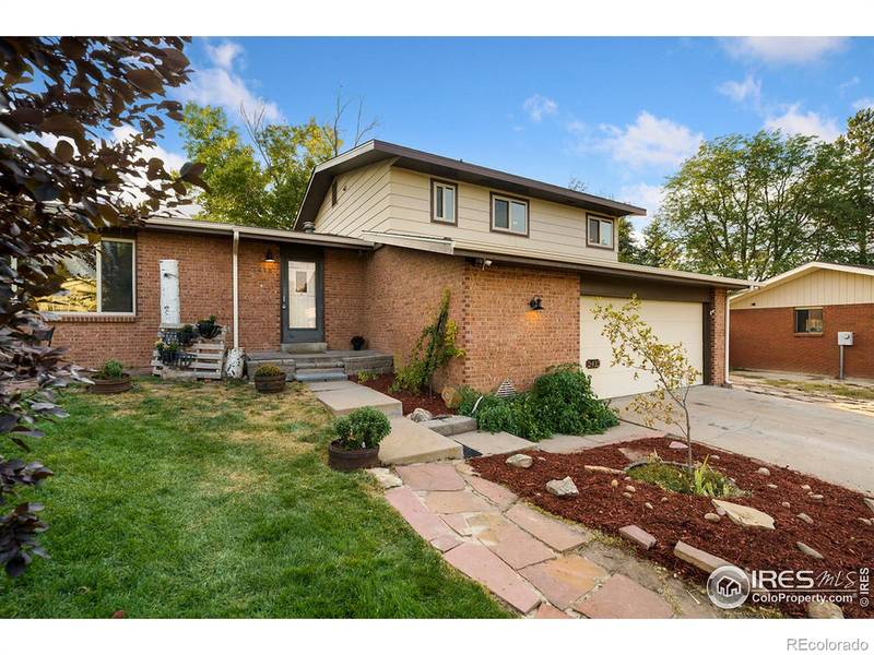 2413 27th Ave Ct, Greeley, CO 80634