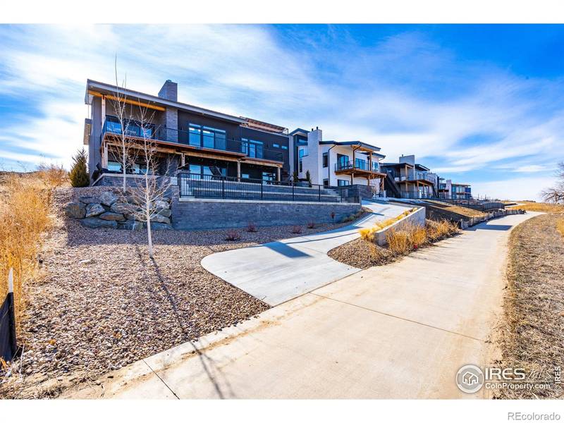 2095 Picture Pointe DR, Windsor, CO 80550