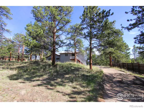 909 Village Green LN, Estes Park, CO 80517