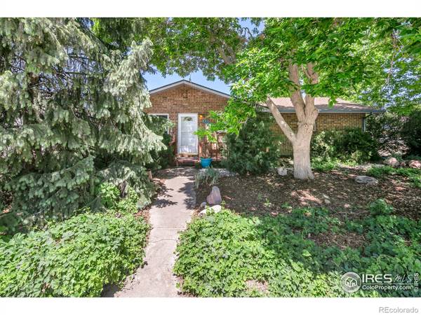 926 Yeager PL, Longmont, CO 80501