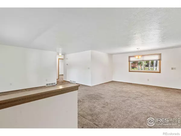 Loveland, CO 80538,563 W 48th ST