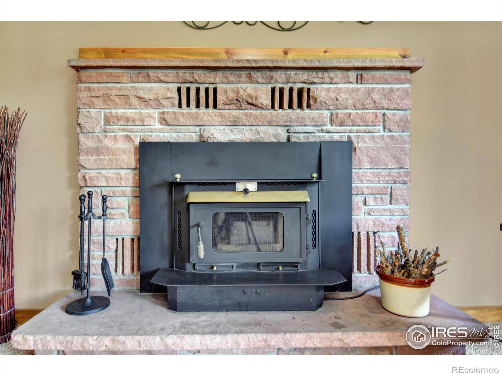 Lyons, CO 80540,91 Hickory DR