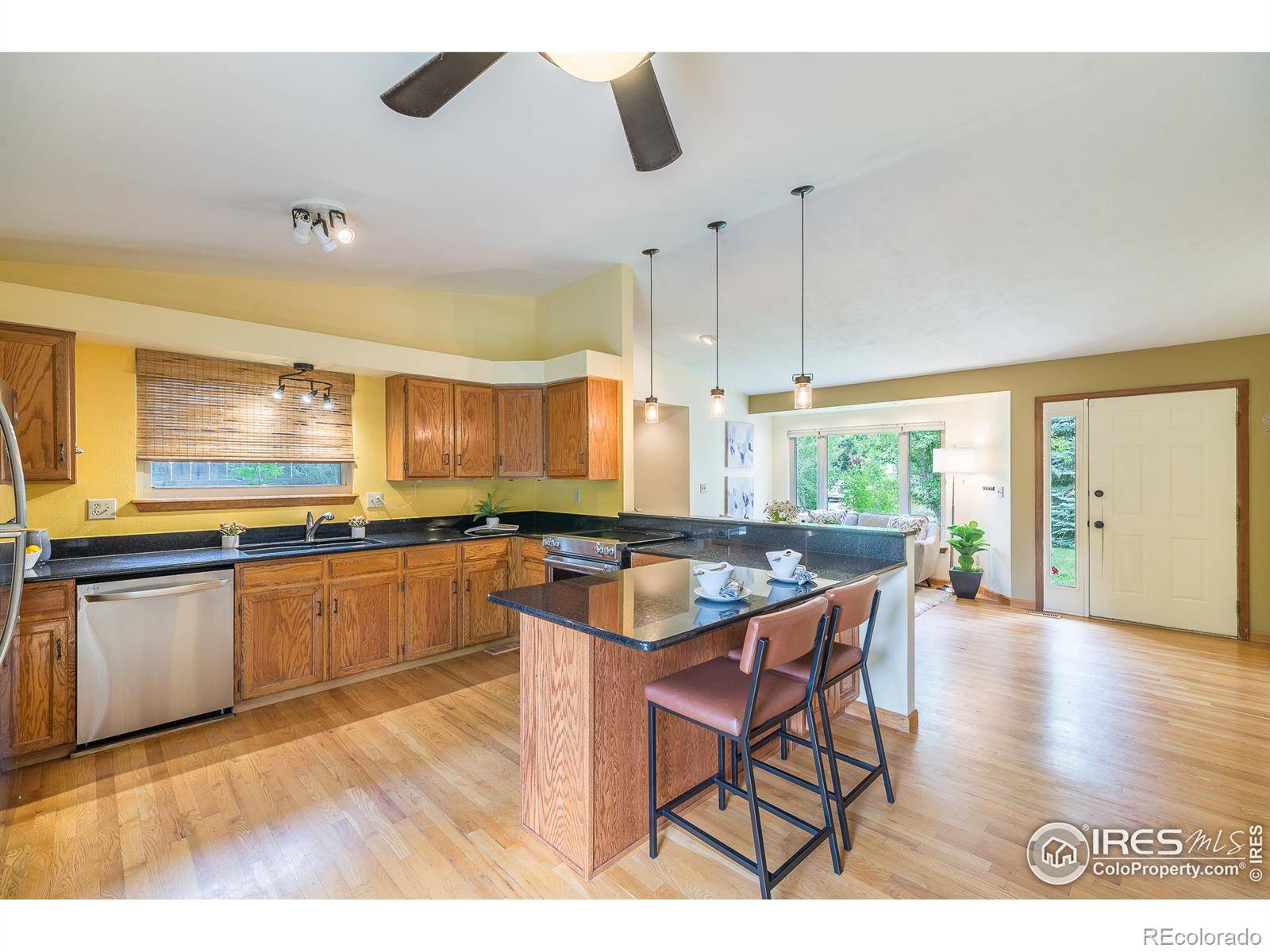 Louisville, CO 80027,350 Lois DR