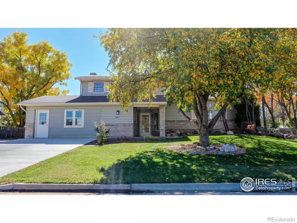 2011 Hyline DR, Fort Collins, CO 80526