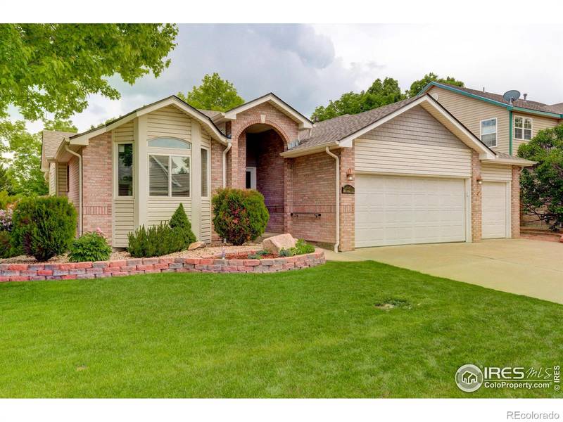 2080 Skylark CT, Longmont, CO 80503