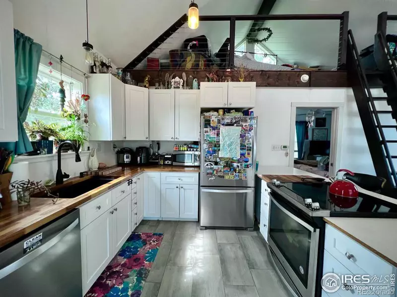 144 Badger CT, Drake, CO 80515