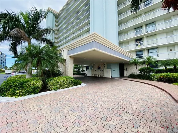 Jensen Beach, FL 34957,10600 S Ocean DR #702