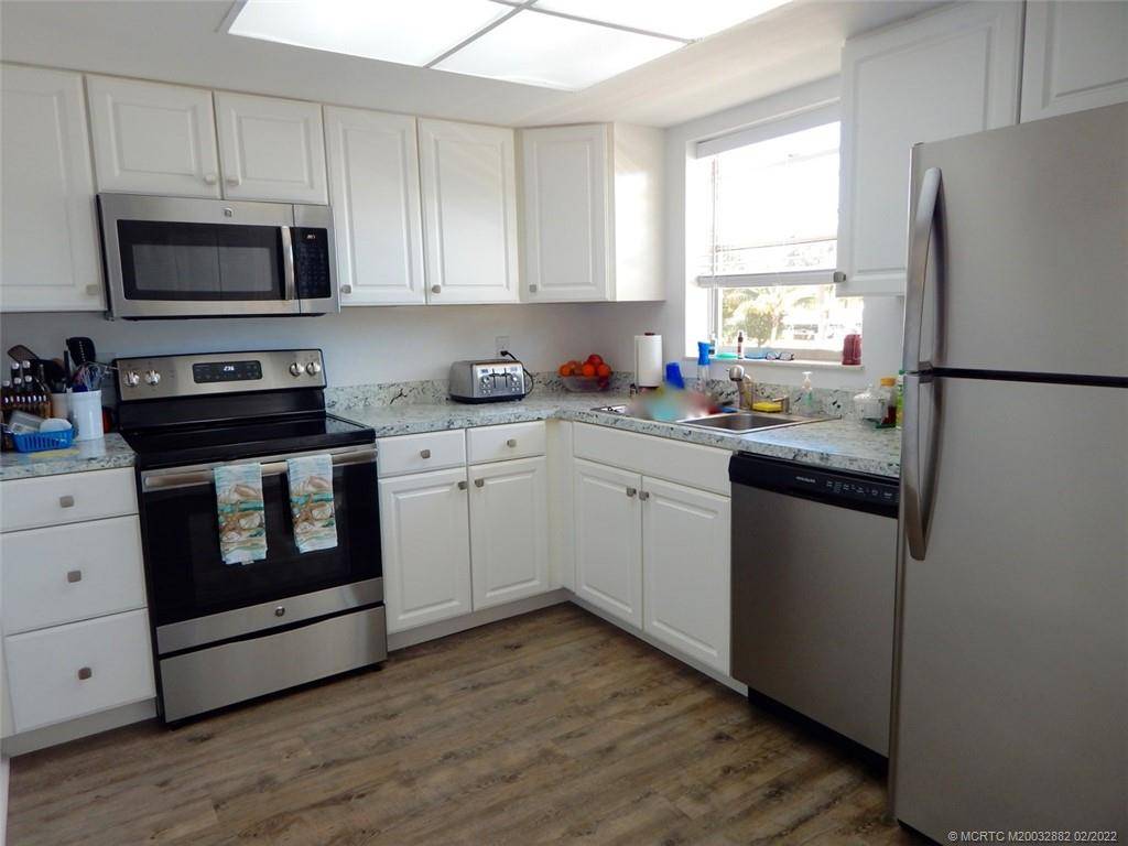 Stuart, FL 34996,2950 SE Ocean BLVD #131-6