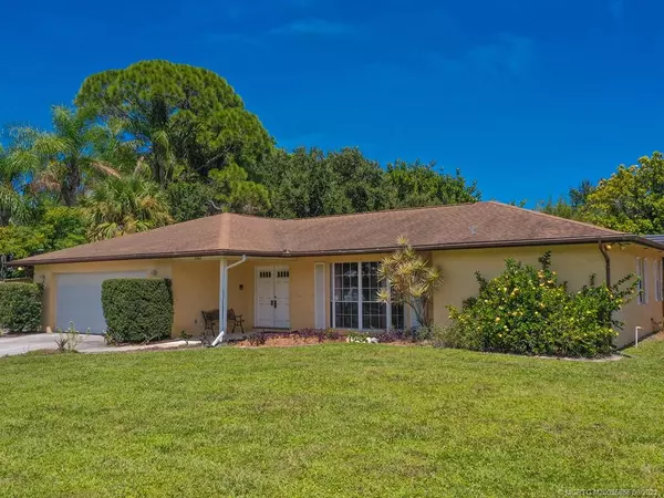 1543 NW Spruce Ridge DR, Stuart, FL 34994