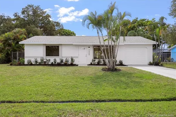 2268 SE Trillo ST, Port Saint Lucie, FL 34952