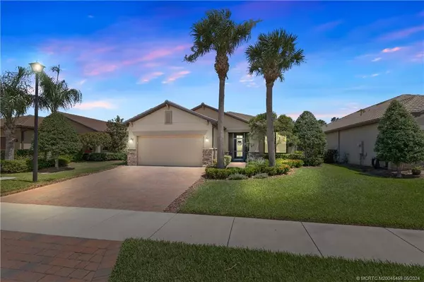 Port Saint Lucie, FL 34984,215 SE Courances DR