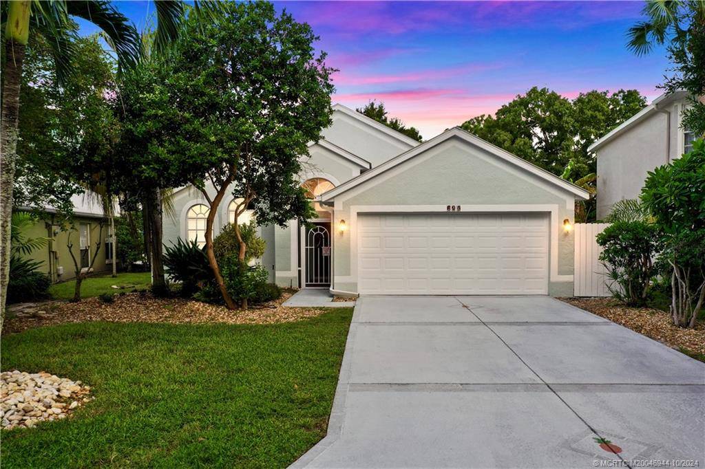 896 NW Waterlily PL, Jensen Beach, FL 34957