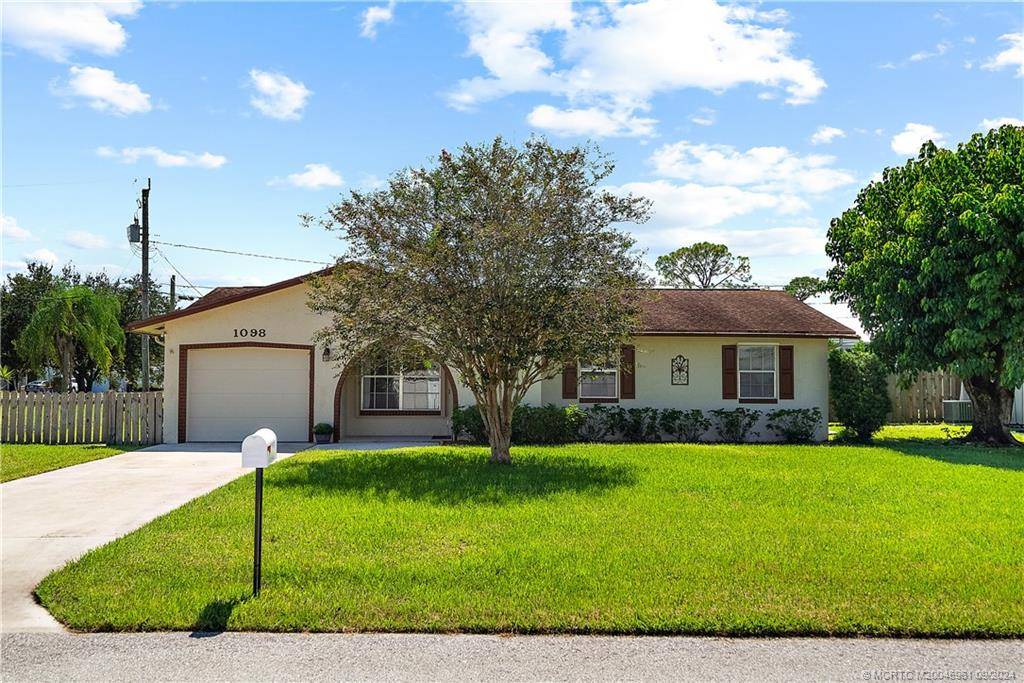 1098 NW 13th ST, Stuart, FL 34994