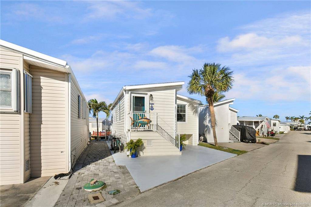 1092 Nettles BLVD, Jensen Beach, FL 34957