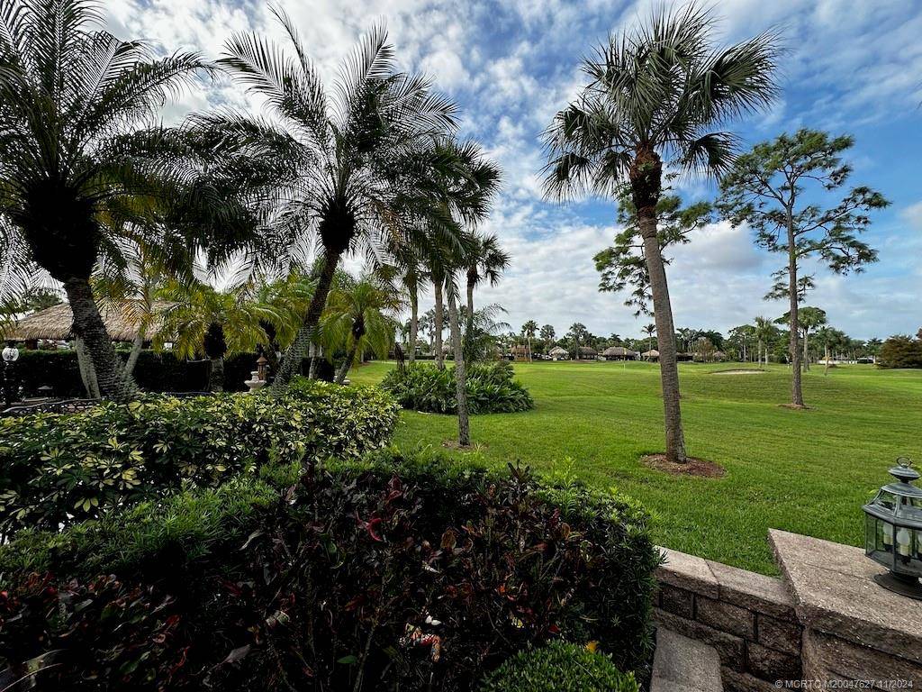 Port Saint Lucie, FL 34986,374 NW Foursome LN
