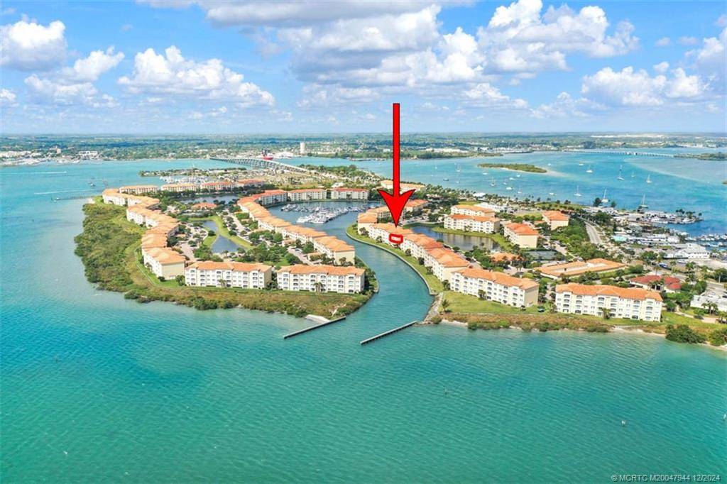 7 Harbour Isle DR E #301, Fort Pierce, FL 34949