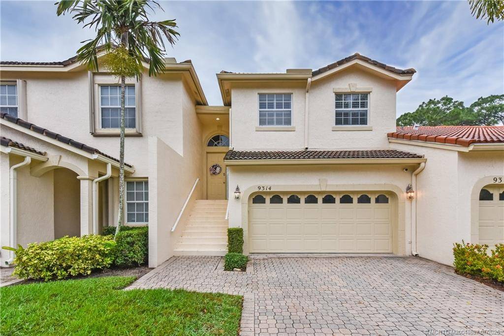9314 Wentworth LN, Port St Lucie, FL 34986