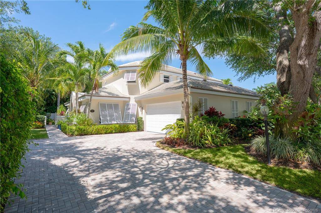 Palm Beach Gardens, FL 33410,2701 Cypress Island DR
