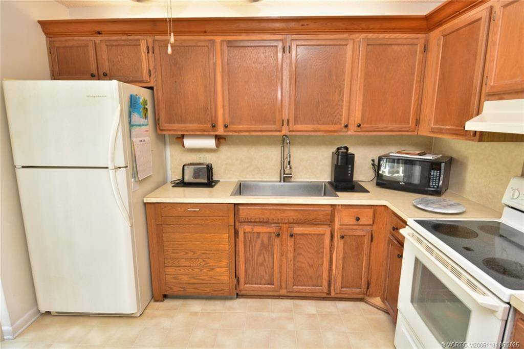 Stuart, FL 34997,5648 SE Windsong LN #4-411