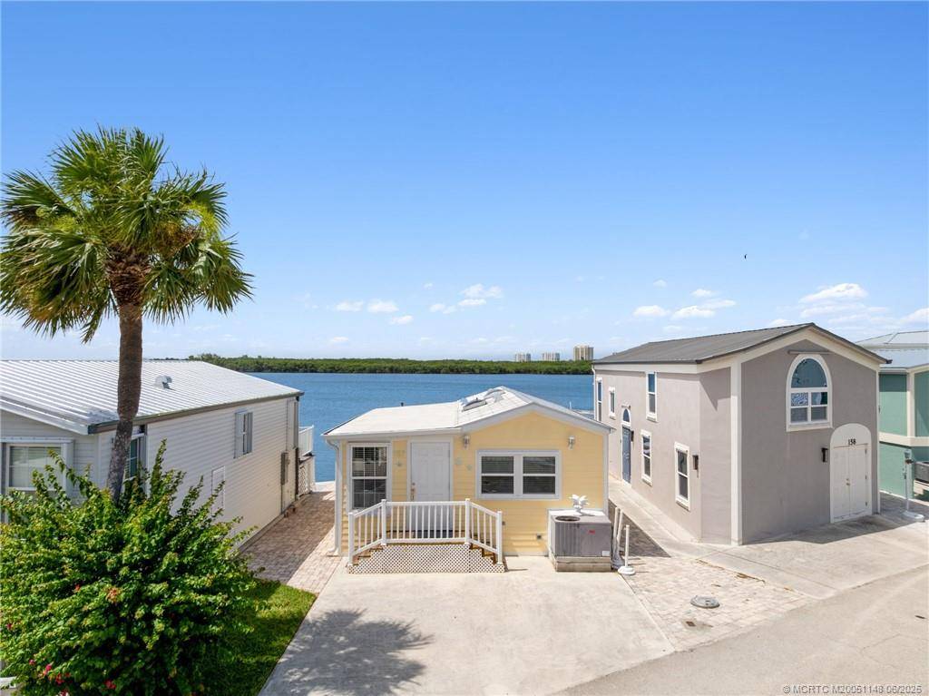 157 N Nettles BLVD, Jensen Beach, FL 34957