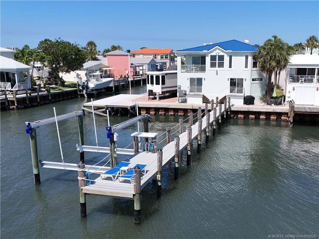 255 Nettles BLVD, Jensen Beach, FL 34957