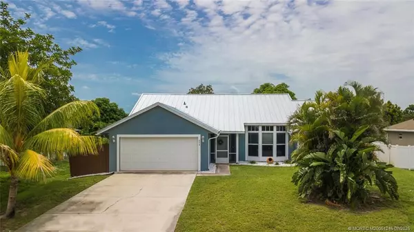 674 SW Sandbar TER SW, Port St Lucie, FL 34953