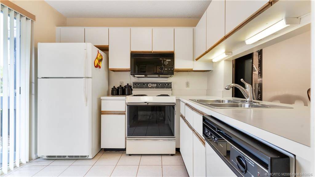 Jensen Beach, FL 34957,1481 NE 14th CT #U3