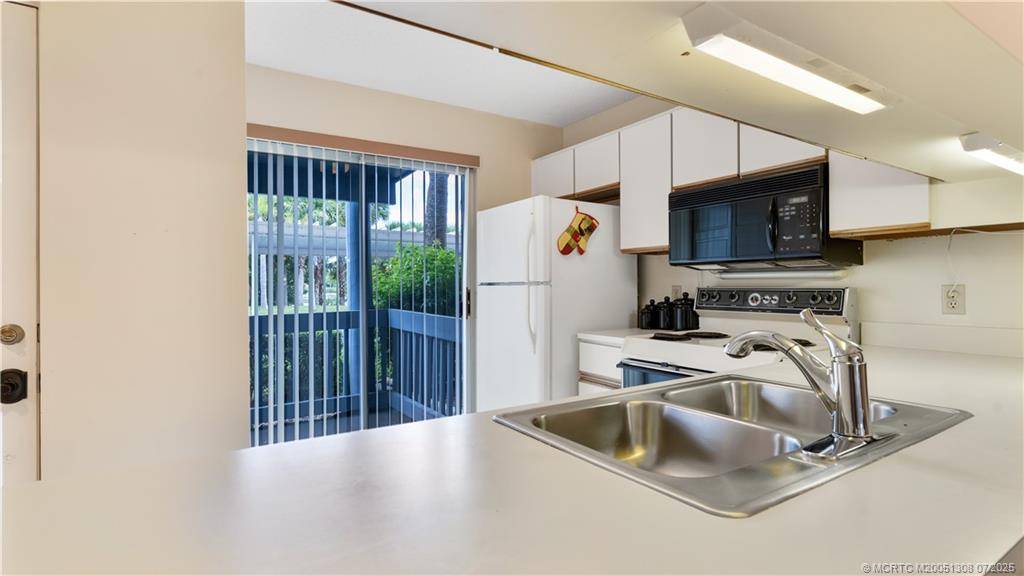 Jensen Beach, FL 34957,1481 NE 14th CT #U3