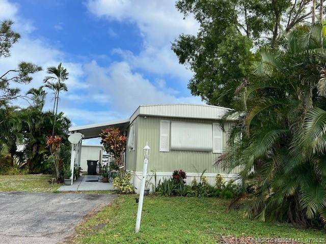 7335 44th TER N, West Palm Beach, FL 33404
