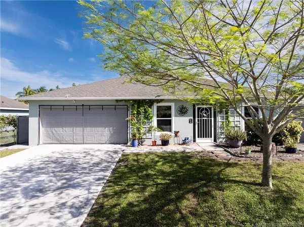 Port St Lucie, FL 34953,962 SW McElroy AVE