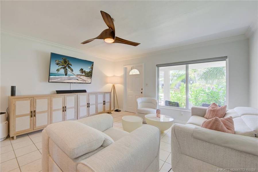 5225 NE 5th AVE, Oakland Park, FL 33334