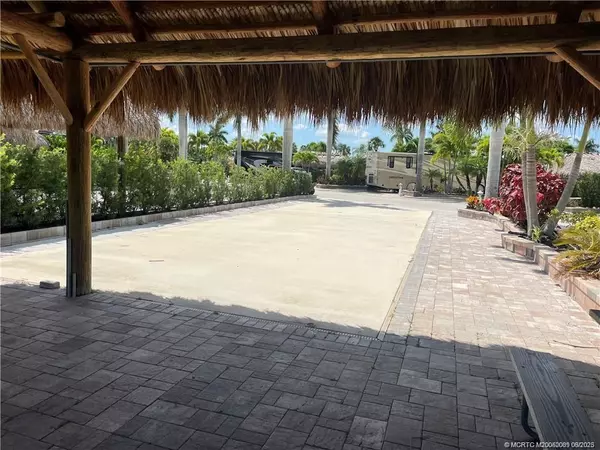 362 NW Chipshot LN, Port St Lucie, FL 34986