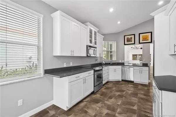 Jensen Beach, FL 34957,107 Pepper LN