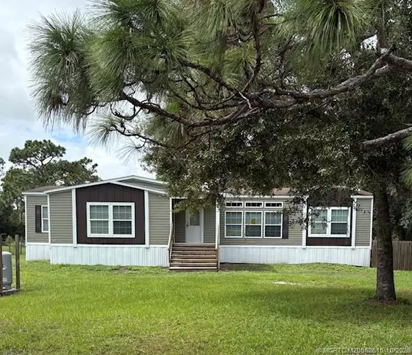5250 TOPEKA AVE, St Cloud, FL 34773