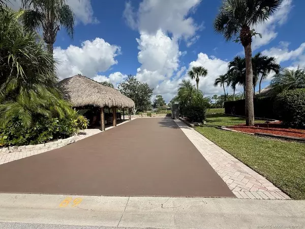 89 NW Boundary DR, Port St Lucie, FL 34986